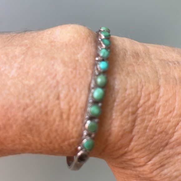 Vintage Native American Silver/Turquoise Row Cuff Bracelet - Picture 10 of 16